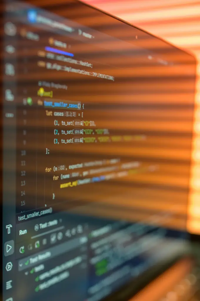 Desarrollo web profesional con enfoque SEO y técnico, optimizado en estructura, velocidad, código limpio y web responsive